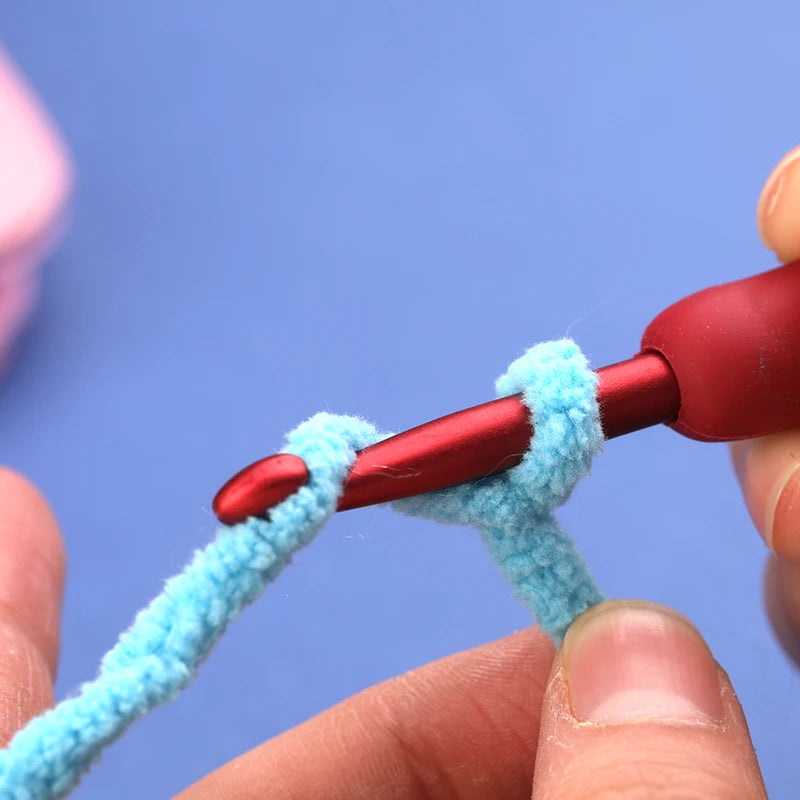 9PCS Red Crochet Hook Ergonomic Handle for Arthritic Hands Extra Long Knitting Needles for Beginners and Crocheting Yarn