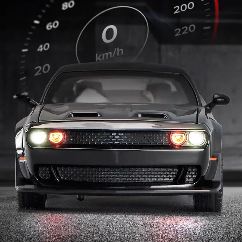 1/32 Dodge Challenger Hellcat Model Car, Zinc Alloy Pull Back Toy car with Sound and Light for Kids Boy Girl Gift