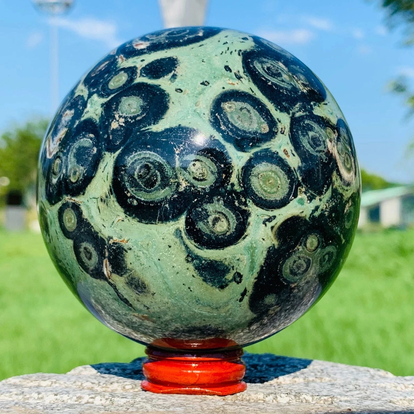 1pc Exquisite Green Kambaba Sphere, Hand-Polished Crystal Ball, Unique Healing Stone, Perfect for Home Decor & Special Gift